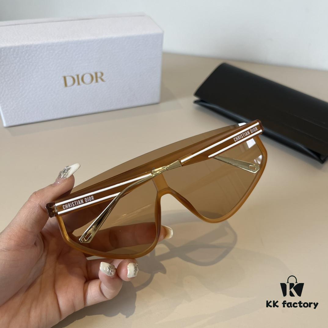 DIOR DiorClub M2U Sunglasses, Same Style Worn by Liu Yuxin and Yang Caiyu