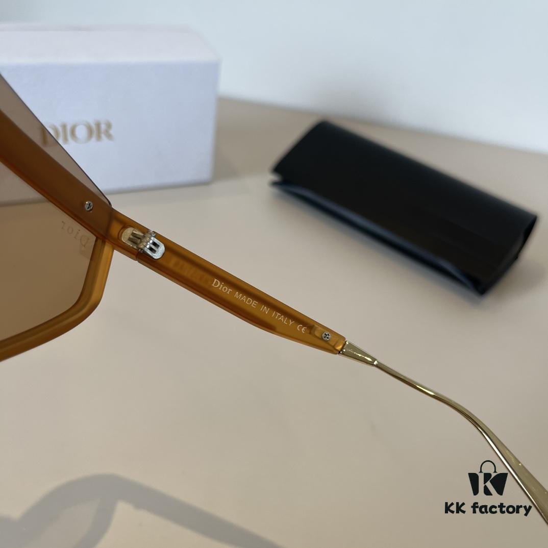DIOR DiorClub M2U Sunglasses, Same Style Worn by Liu Yuxin and Yang Caiyu