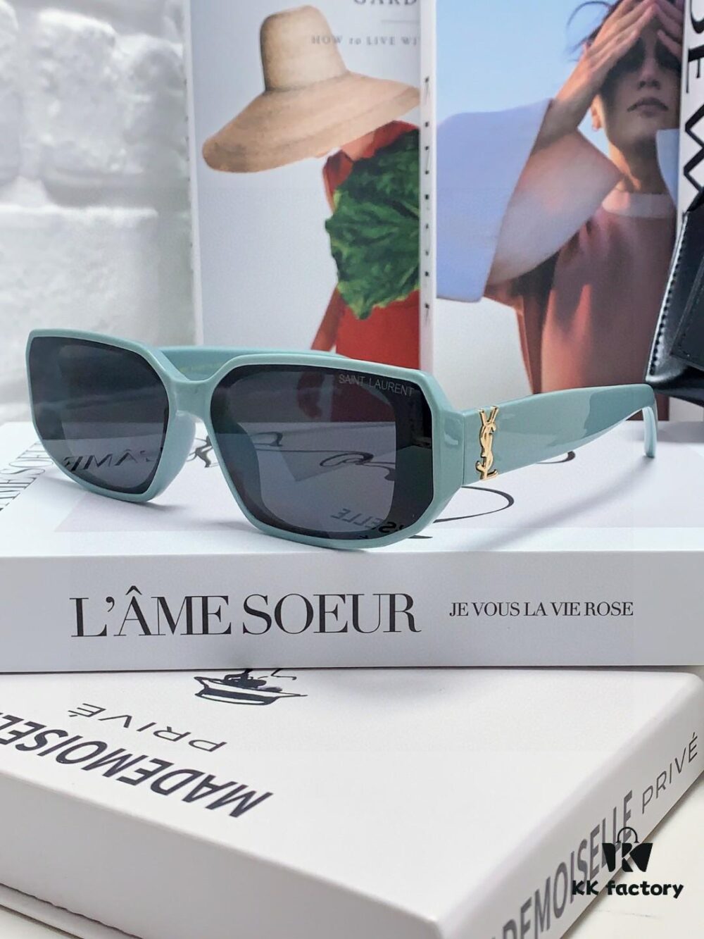 YSL / Saint Laurent Women's Cat-Eye Fashion Sports Blue Light Blocking Sunglasses