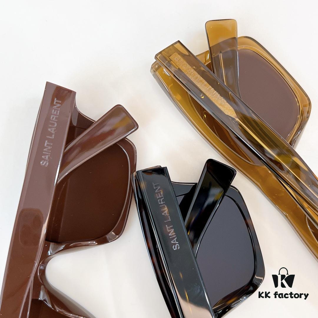 125 Saint Laurent SL719 SL719 Universal Frame with Iconic Corners, One-Piece Nose Bridge and Logo-Embossed Temples