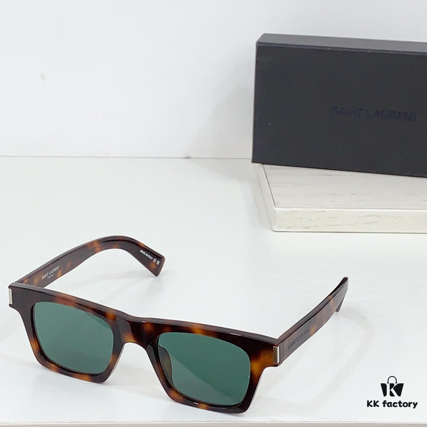 130 Saint Laurent SL 719 Unisex Sunglasses with Iconic Frame Design and Integrated Logo Detail