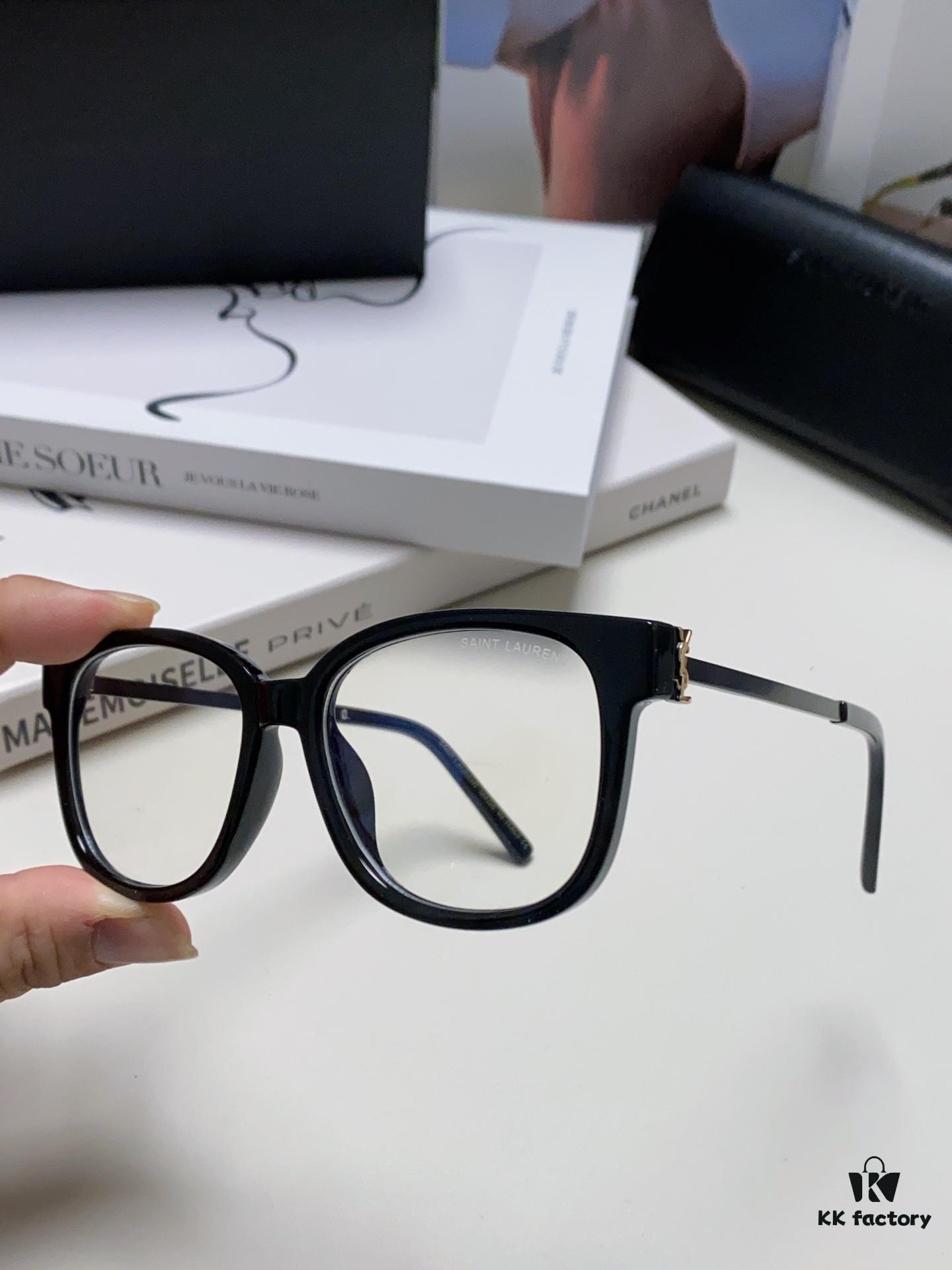 SAINT LAURENT SL M480 Capsule Collection Eyewear – Minimalist Elegance with Interlocking 'YSL' Logo