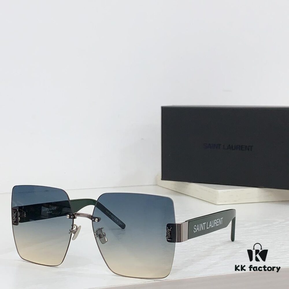 140 SAINT LAURENT MOD: 514 Size: 62x15-140