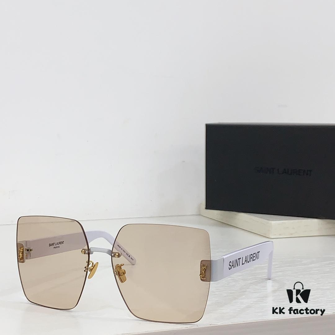 140 SAINT LAURENT MOD: 514 Size: 62x15-140