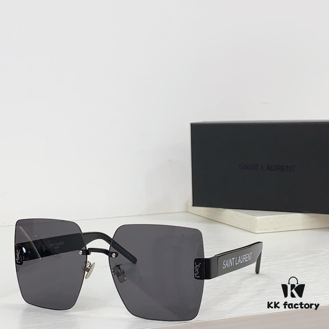 140 SAINT LAURENT MOD: 514 Size: 62x15-140