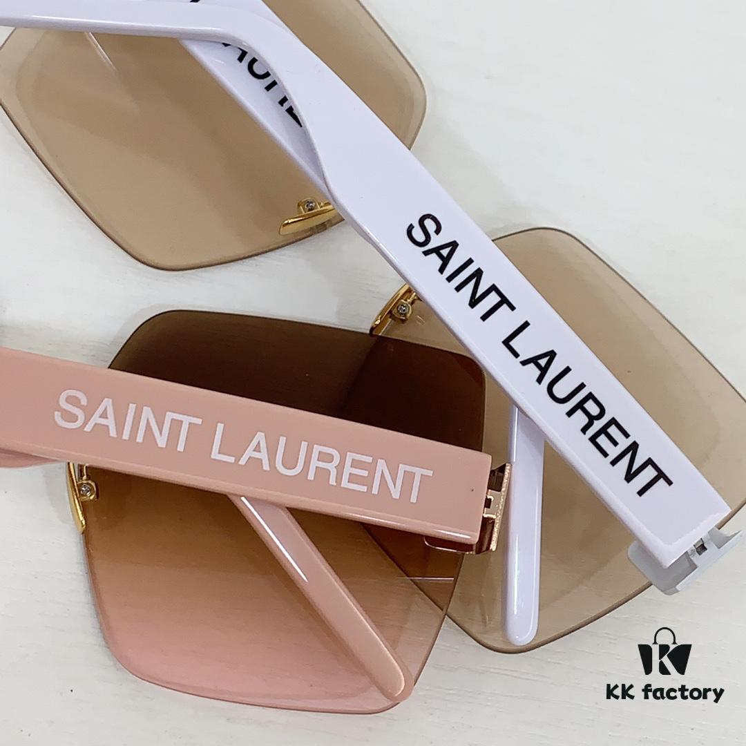 140 SAINT LAURENT MOD: 514 Size: 62x15-140