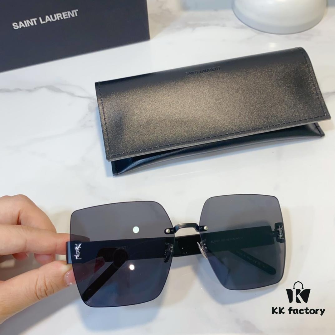 SAINT LAURENT MOD: 514 Size: 62×15-140