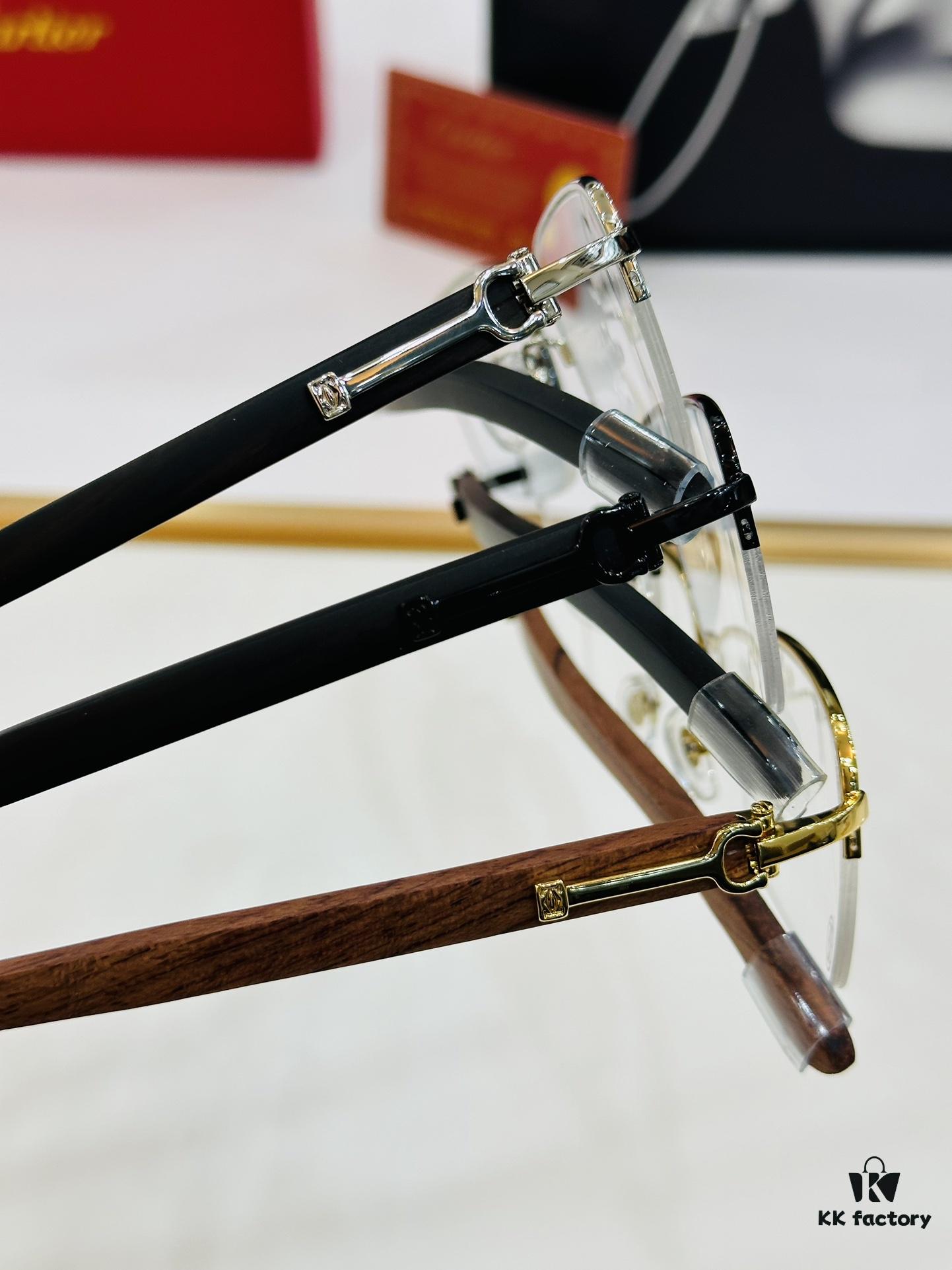 Cartier - CT00510 Size: 56□18-140 Men's Sunglasses Recommended, Universal Frame Shape Fits All Face Types, Comfortable Wear, Compatible with Prescription Lenses, Wooden Temples, Eyeglasses, Sunglasses