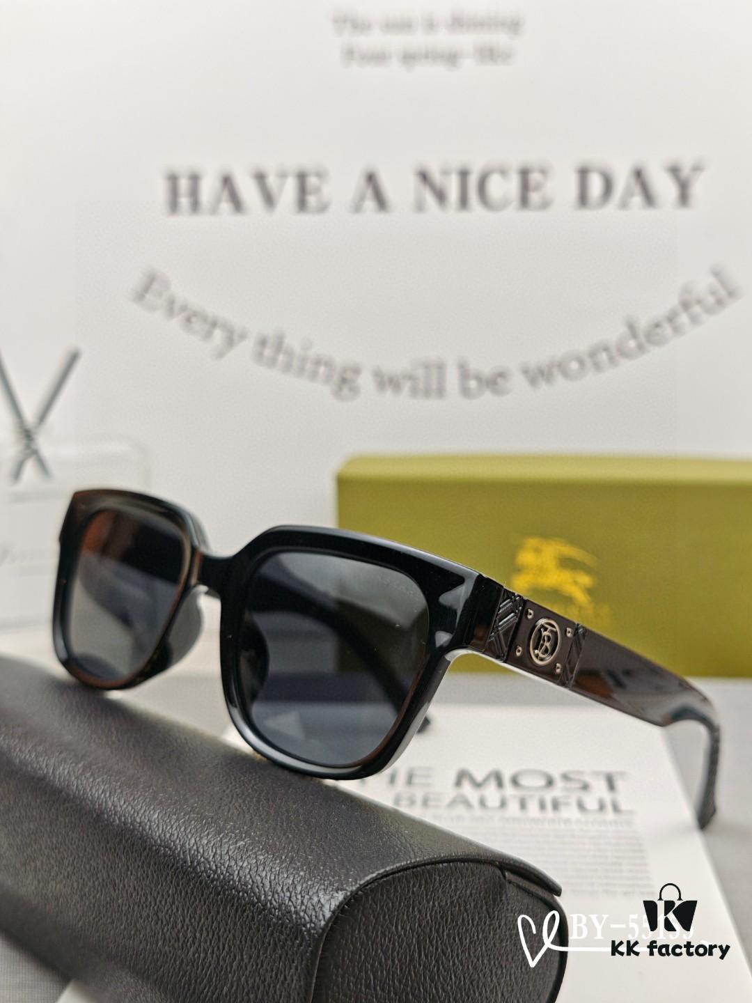 Burberry | Polarized Sunglasses with TR Frame, Lightweight and Comfortable – Model 55155