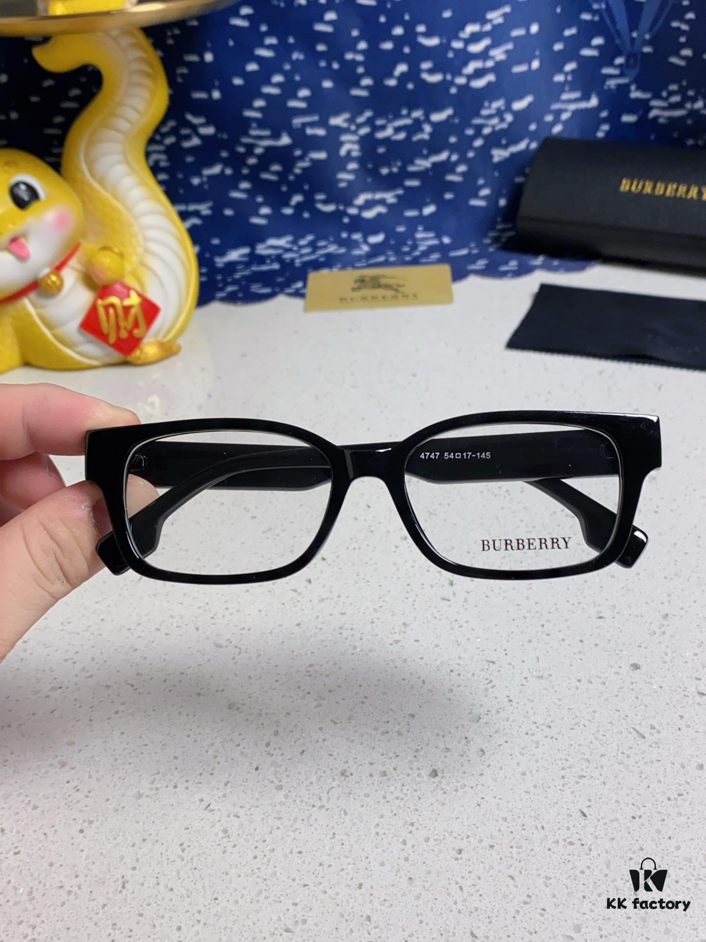 Burberry 2025 New Arrival High-Aesthetic Women's Eyeglass Frame, Large Frame Prescription-Compatible, Blue Light Blocking, Non-Powered Glasses for Daily Wear, Slimming Effect