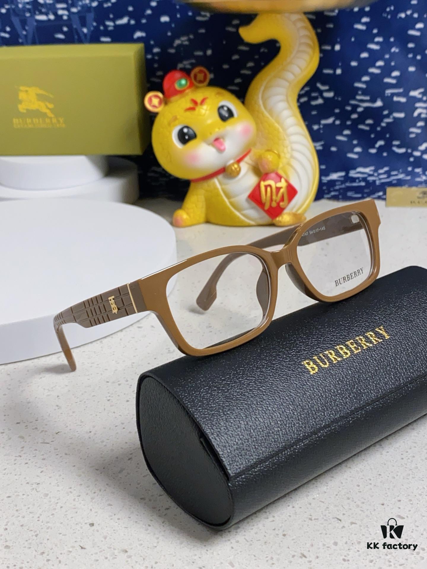 Burberry 2025 New Arrival High-Aesthetic Eyeglass Frame for Women, Large Frame Prescription-Compatible Clear Lens Glasses, Blue Light Blocking, Non-Powered Frame, Slimming Effect, Everyday Wear
