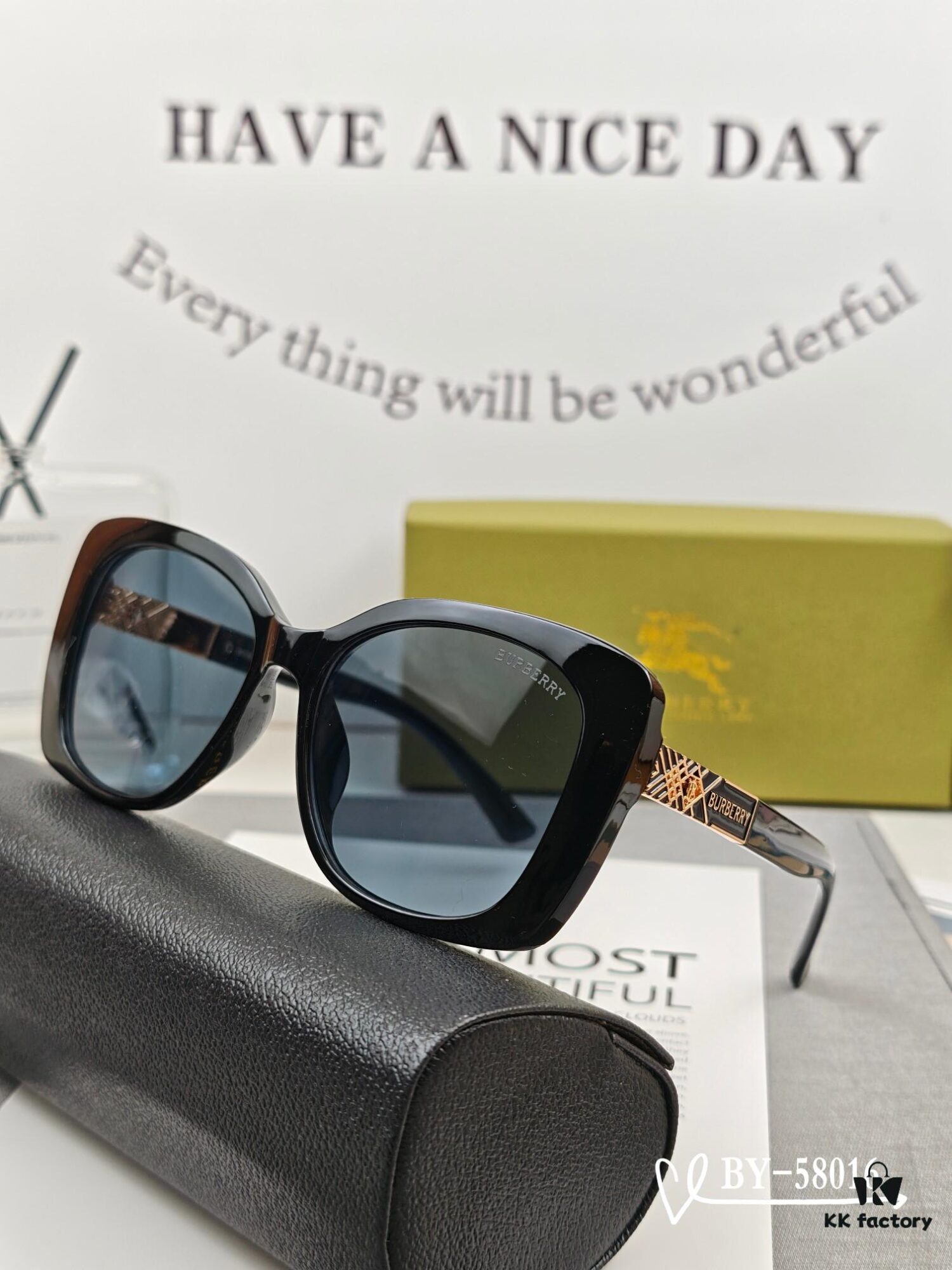 Burberry - Polaroid Resin Polarized Sunglasses with TR Frame, Lightweight and Comfortable, Size 61-15-150, Fashionable Star-Style Sunglasses for Travel and Daily Wear