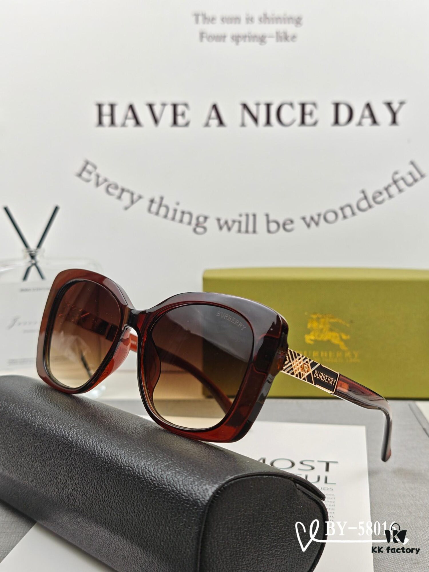 Burberry - Polaroid Resin Polarized Sunglasses with TR Frame, Lightweight and Comfortable, Size 61-15-150, Fashionable Star-Style Sunglasses for Travel and Daily Wear