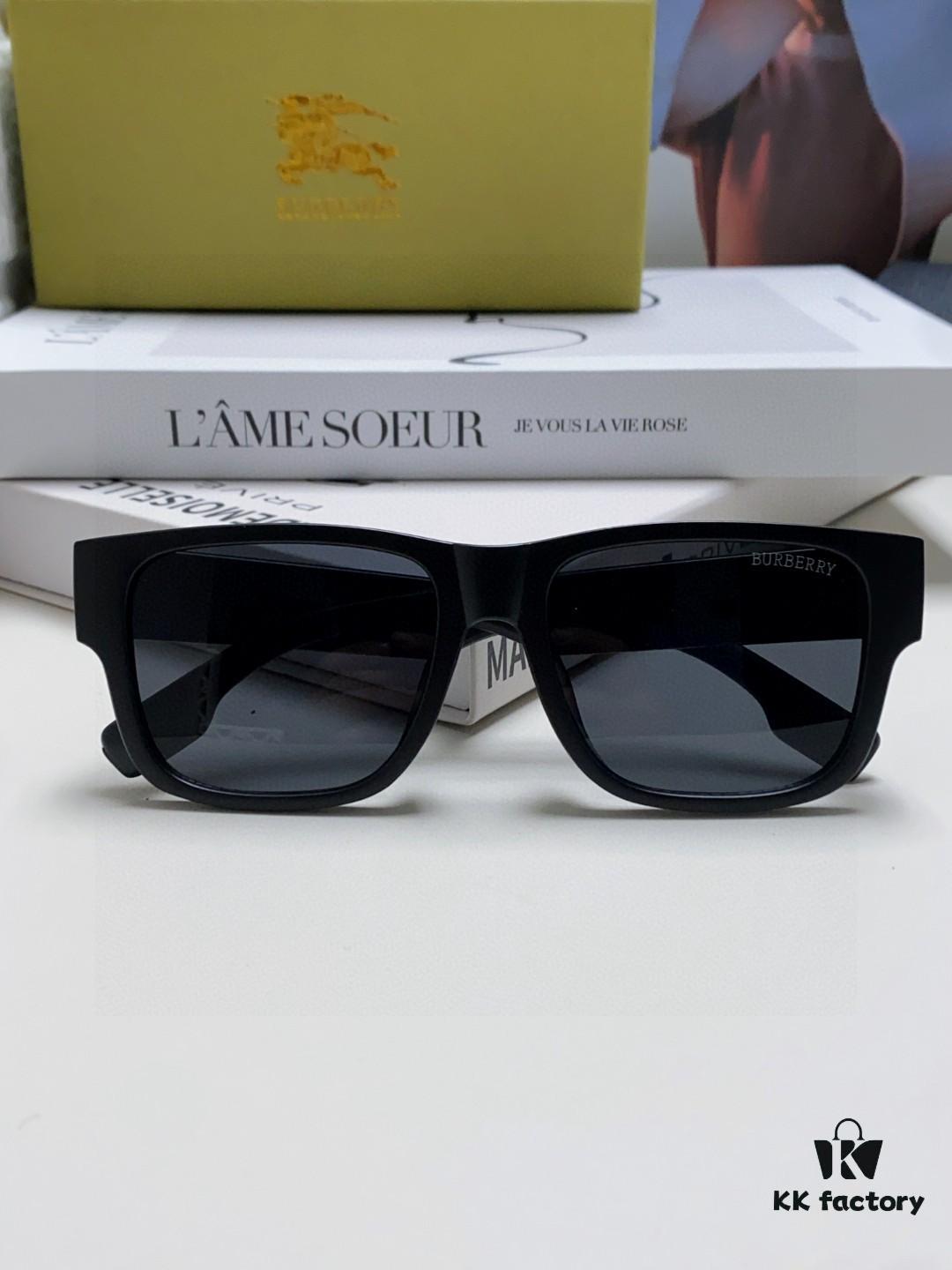 NEW BURBERRY Burberry Cart