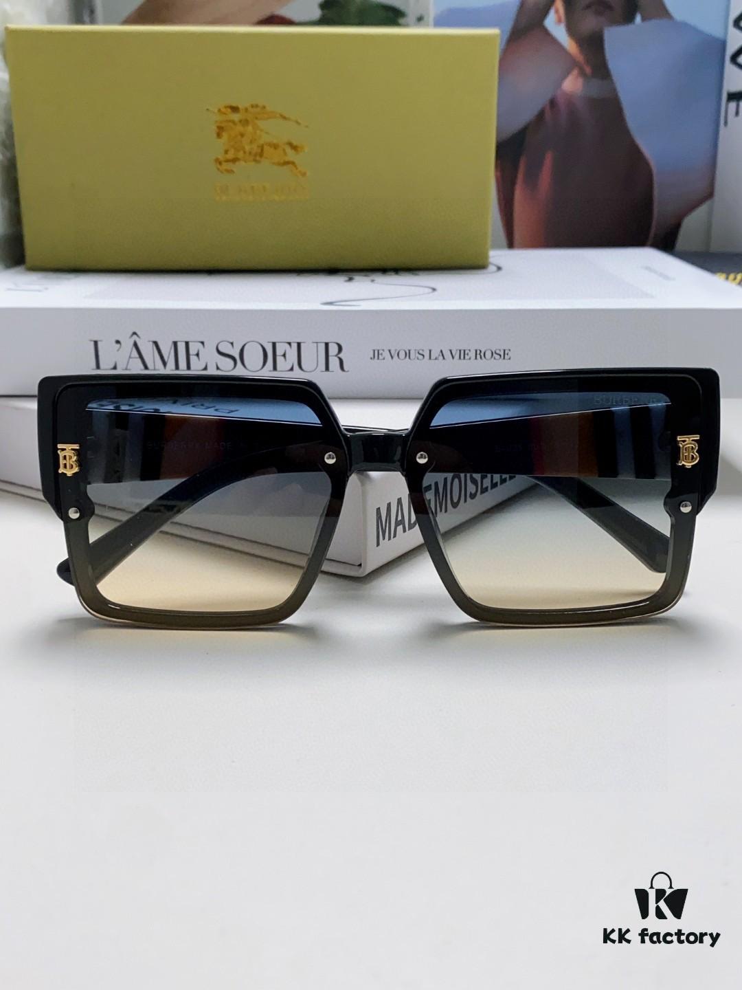 Burberry 2024 New Arrival Sunglasses for Women, Trendy Oversized Frame, Slimming Design, UV Protection, Stylish and Sophisticated Look, Instagram-Worthy