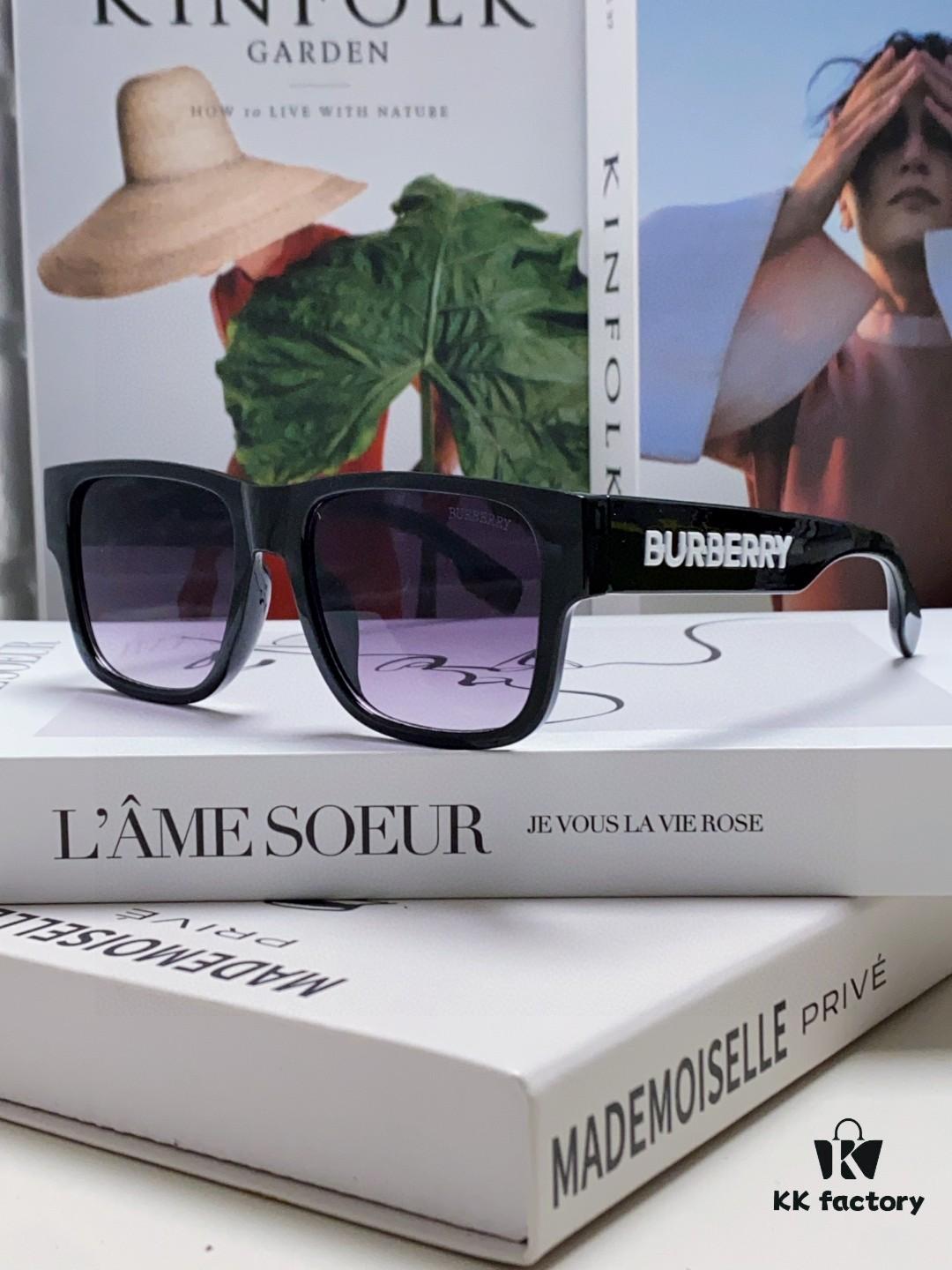 NEW BURBERRY Burberry Cart