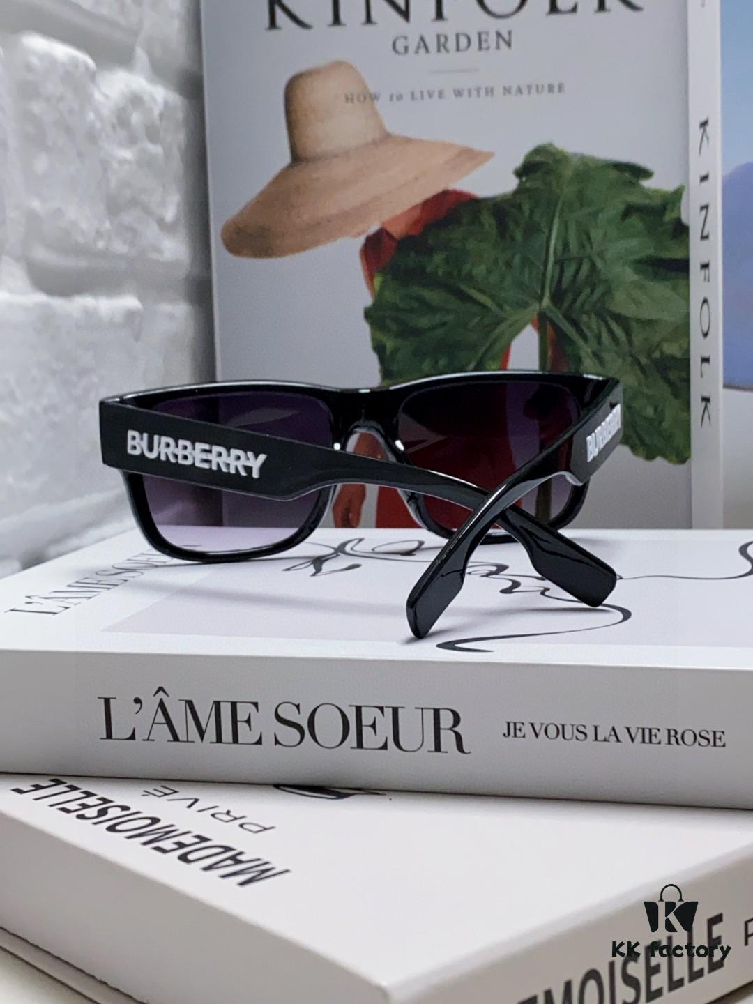 NEW BURBERRY Burberry Cart