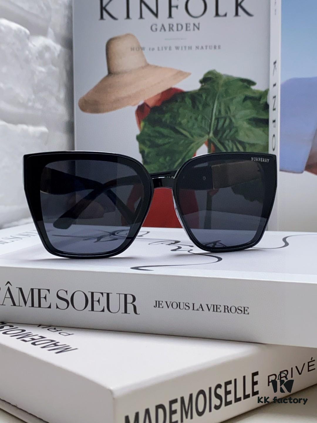 BURBERRY 2024 New Arrival European and American Fashion Sunglasses, Trendy Unisex Oversized Shades for Street Photography