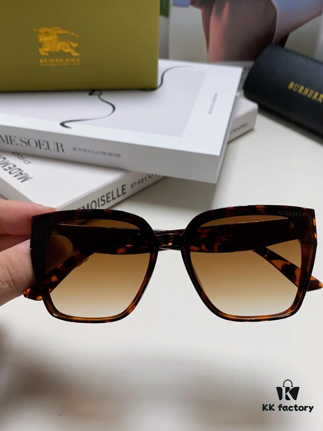 BURBERRY 2024 New Arrival European and American Fashion Sunglasses, Men's and Women's Trendy Oversized Sun Glasses for Street Photography