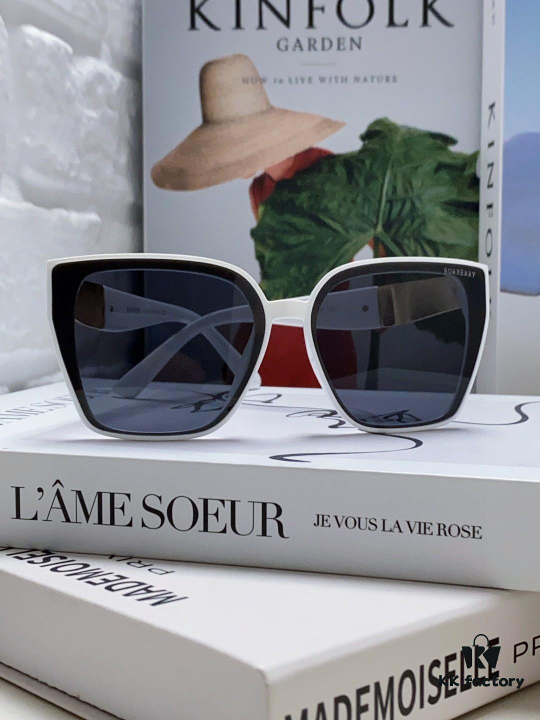 BURBERRY 2024 New Arrival European and American Fashion Sunglasses, Trendy Unisex Oversized Shades for Street Photography