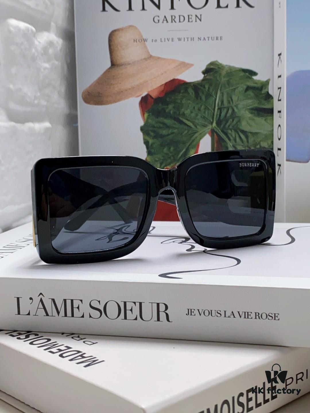 Universe Internet Sensation Burberry BE4312 Must-Have Styling Accessory! Large B Logo Arrives – Effortlessly Trendy, Instantly Elevates Any Look! Recommended by Fashion-Forward Girls!