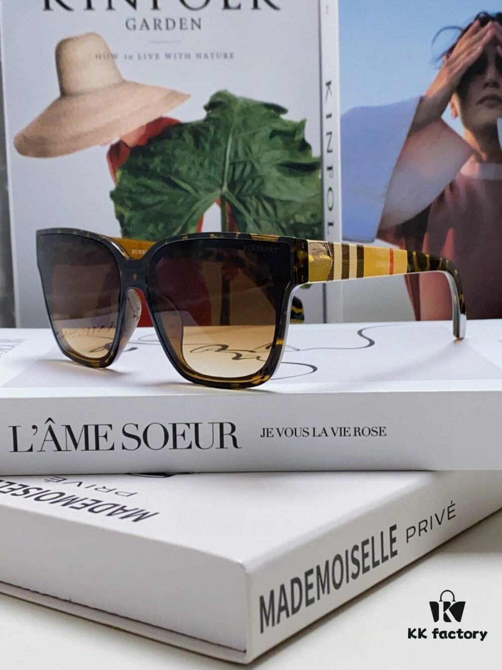 Burberry 2024 New Arrival Sunscreen Sunglasses for Men, UV Protection Polarized Sunglasses with Black Frame, Classic Equestrian Design, Unisex Fashion Sunglasses for Driving