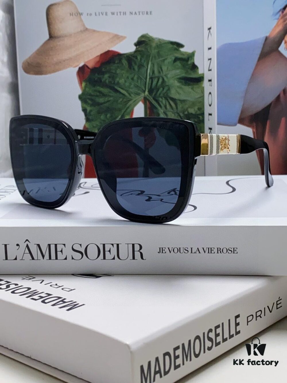 Burberry 2024 New Korean-Style Oversized Wide-Leg Designer Sunglasses, Unisex Celebrity-Inspired Slimming Aviator Shades with Horse Logo and Classic Plaid Pattern