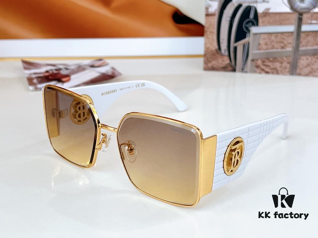 140 BURBERRY Mod: BE6008 Size: 61-17-140 Sunglasses