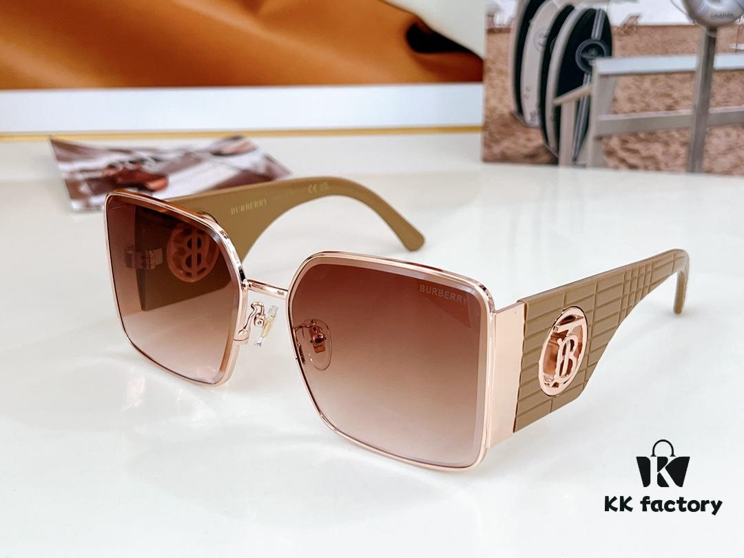 140 BURBERRY Mod: BE6008 Size: 61-17-140 Sunglasses