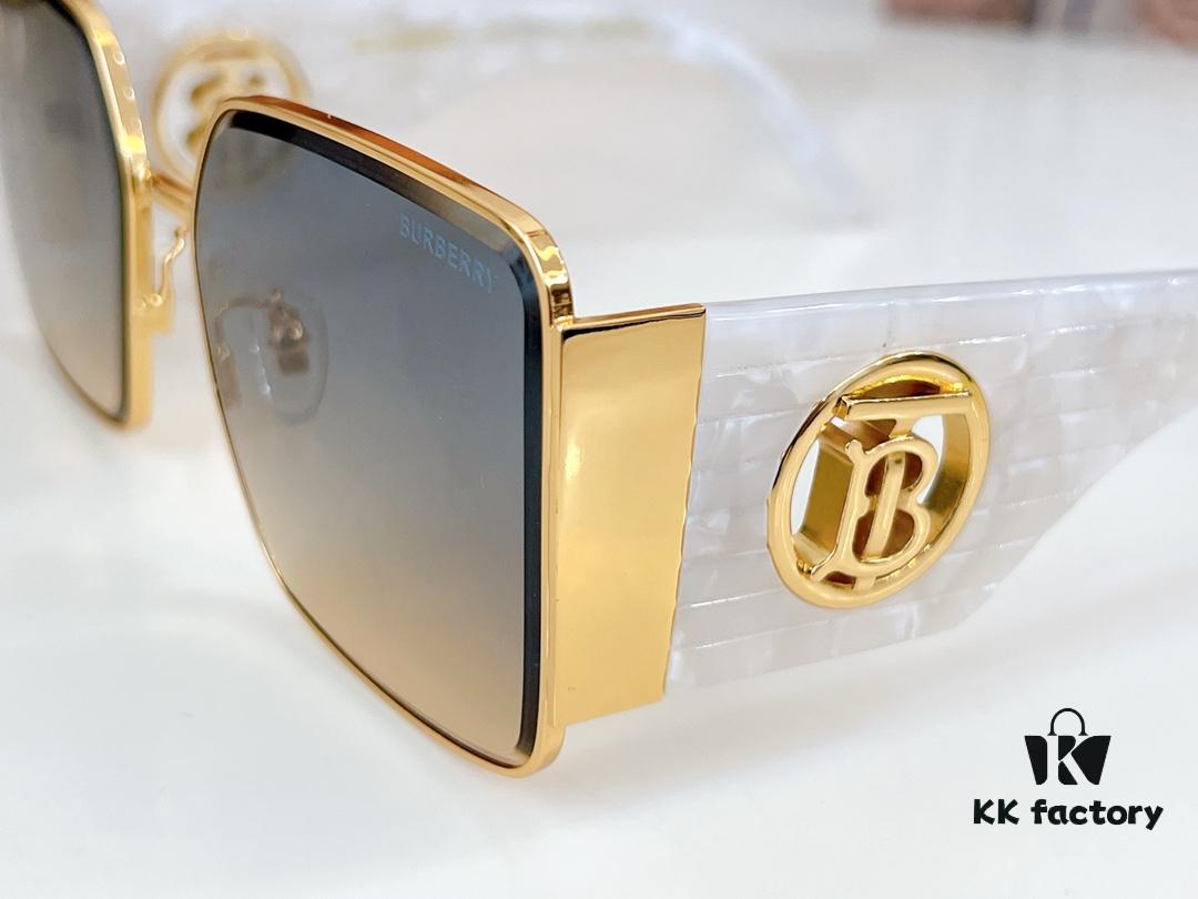 140 BURBERRY Mod: BE6008 Size: 61-17-140 Sunglasses