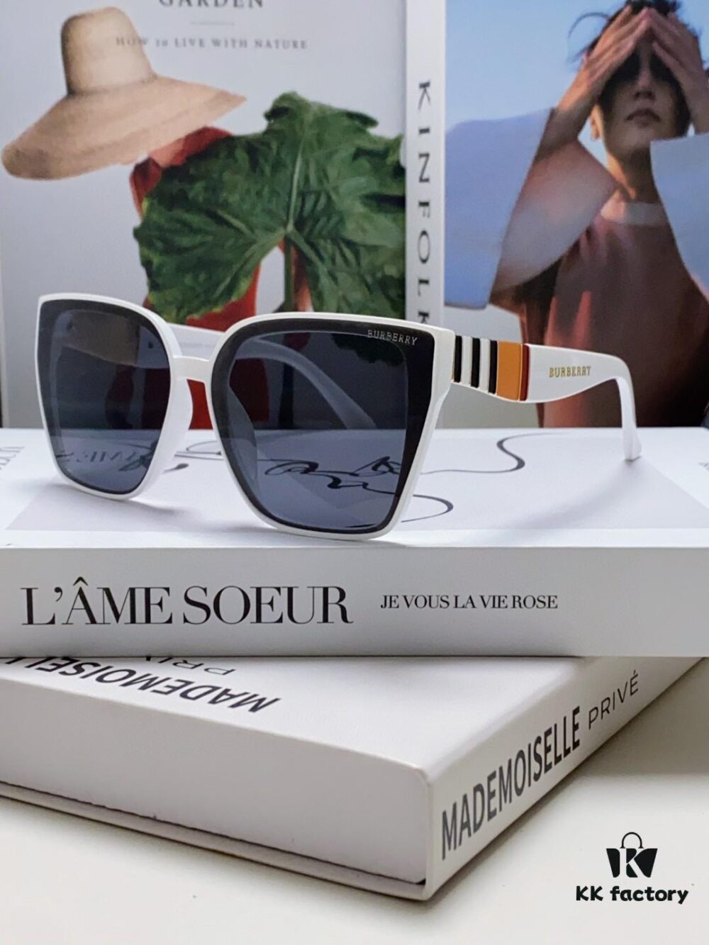 BURBERRY 2024 New Arrival European and American Fashion Sunglasses, Trendy Unisex Oversized Shades for Street Photography