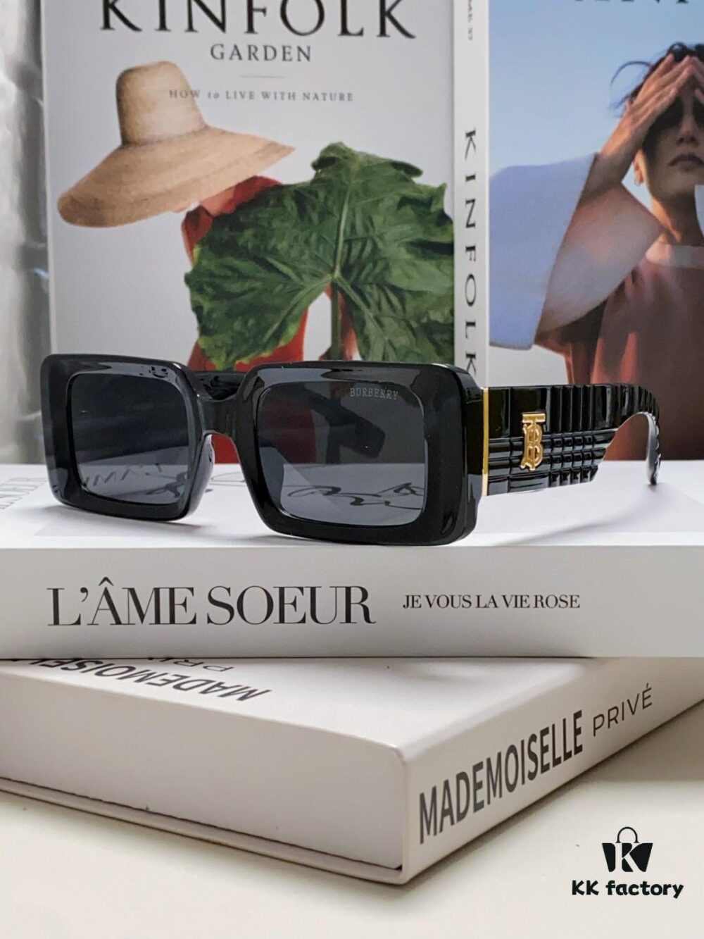 Burberry 2024 New Arrival Vintage Style Avant-Garde Sunglasses Unisex High-Quality Square Frame Fashionable Sun Glasses