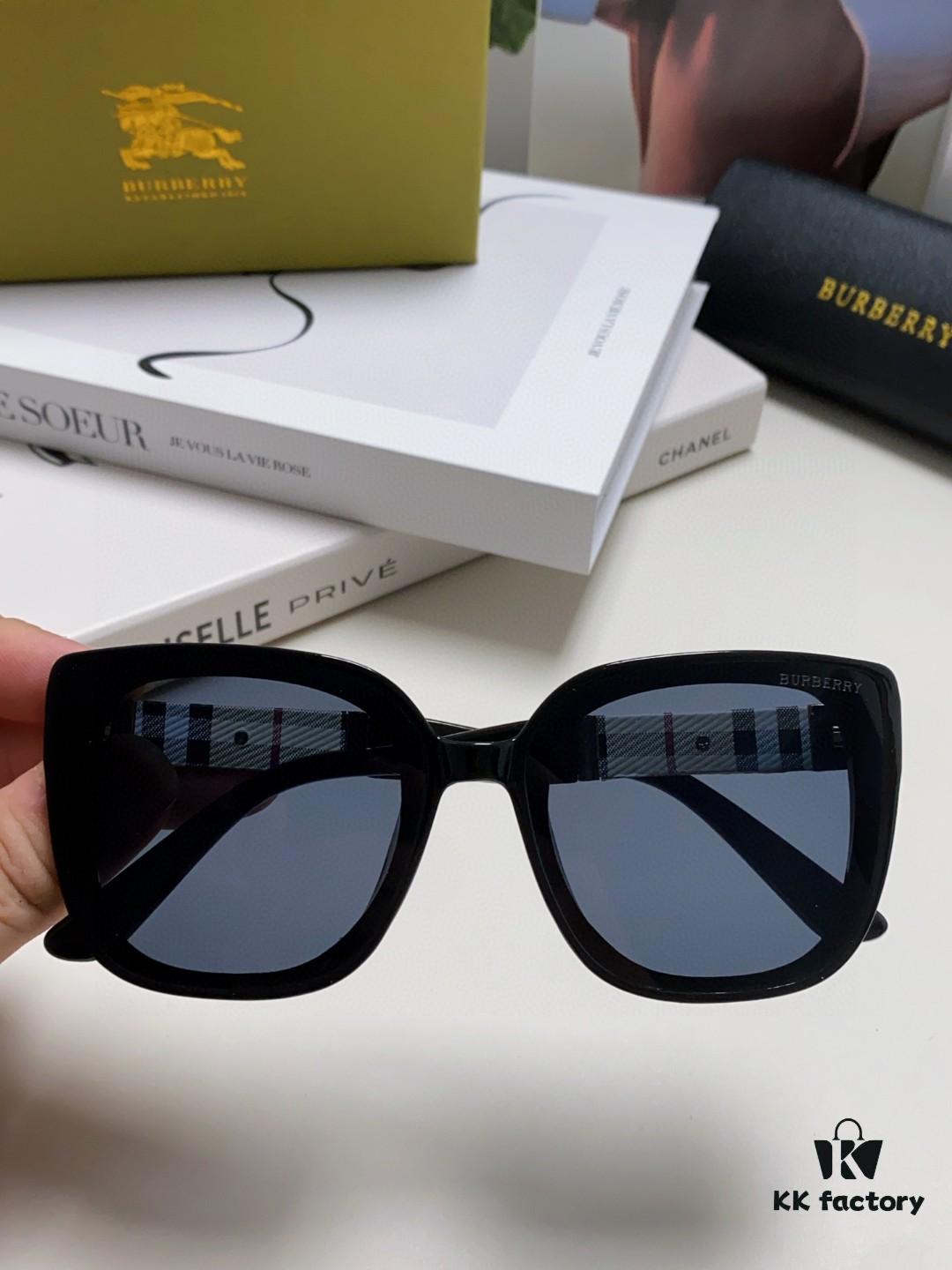 Burberry 2024 New Korean-Style Oversized Wide-Leg Stylish Fast-Fashion Sunglasses Unisex Celebrity-Inspired Slimming Sun Glasses with Horse Logo and Classic Plaid Pattern