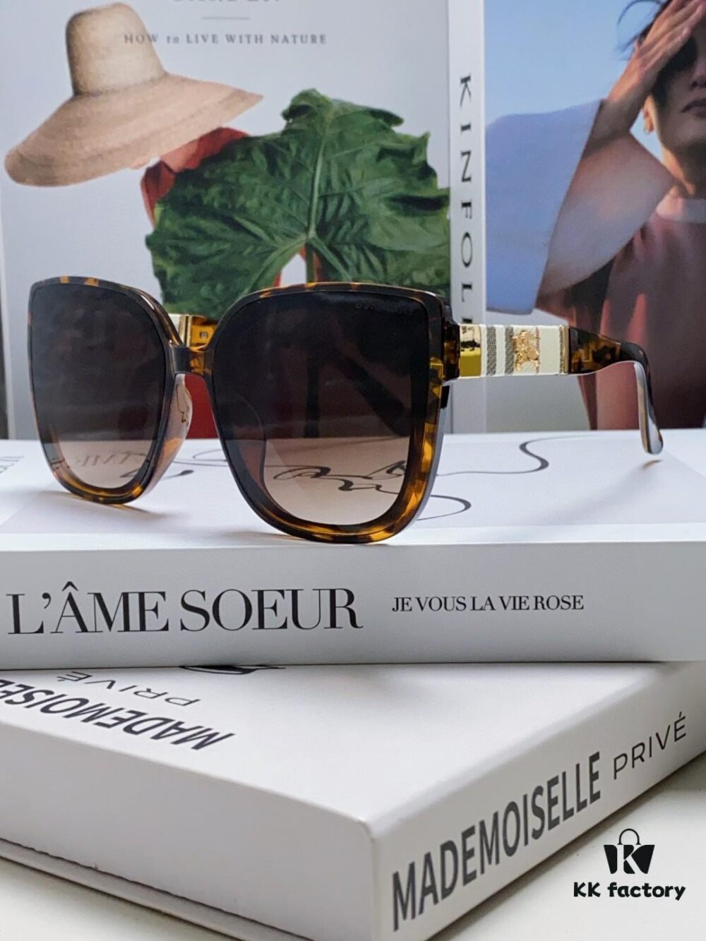 Burberry 2024 New Korean-Style Oversized Wide-Leg Stylish Fast Fashion Nobility Sunglasses Unisex Celebrity-Inspired Slimming Sun Glasses War Horse 🐎 with Classic Check Pattern