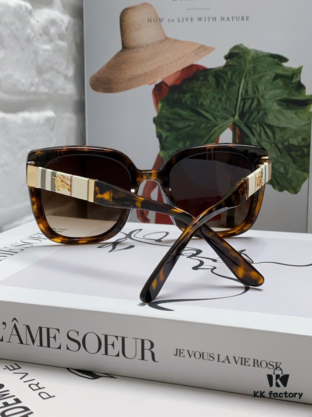 Burberry 2024 New Korean-Style Oversized Wide-Leg Stylish Fast Fashion Nobility Sunglasses Unisex Celebrity-Inspired Slimming Sun Glasses War Horse 🐎 with Classic Check Pattern