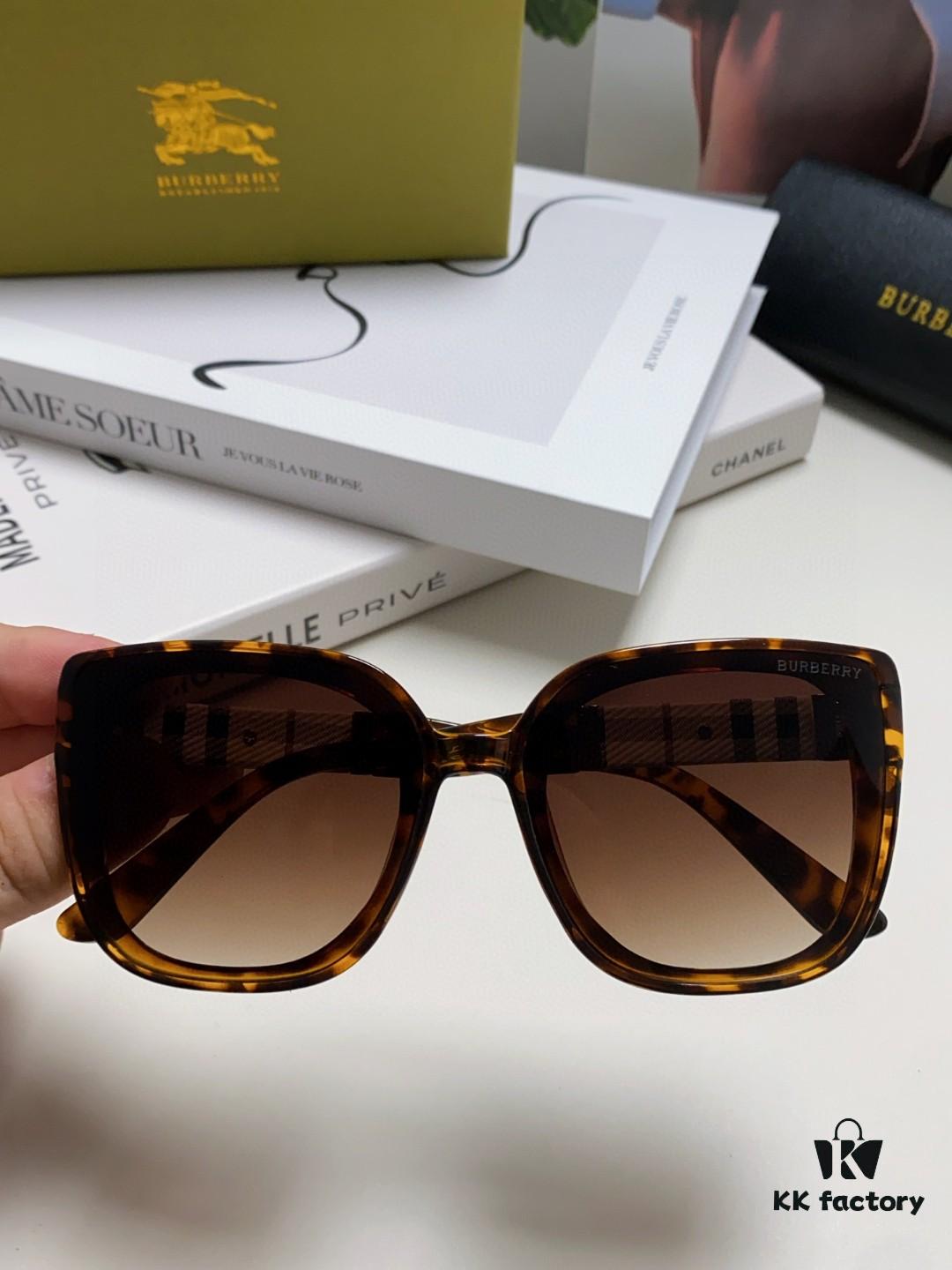 Burberry 2024 New Korean-Style Oversized Wide-Leg Stylish Fast Fashion Nobility Sunglasses Unisex Celebrity-Inspired Slimming Sun Glasses War Horse 🐎 with Classic Check Pattern