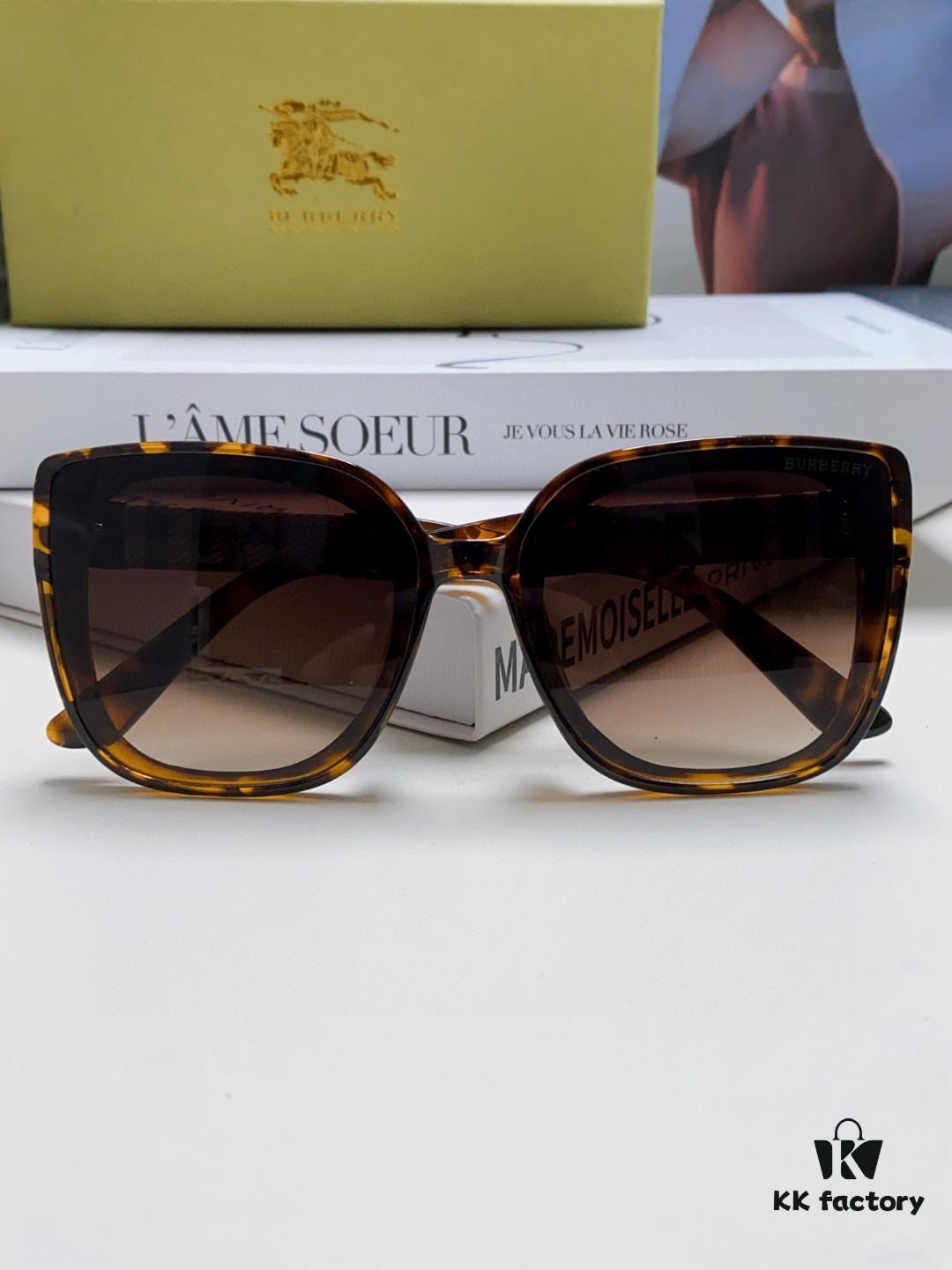 Burberry 2024 New Korean-Style Oversized Wide-Leg Stylish Fast Fashion Nobility Sunglasses Unisex Celebrity-Inspired Slimming Sun Glasses War Horse 🐎 with Classic Check Pattern