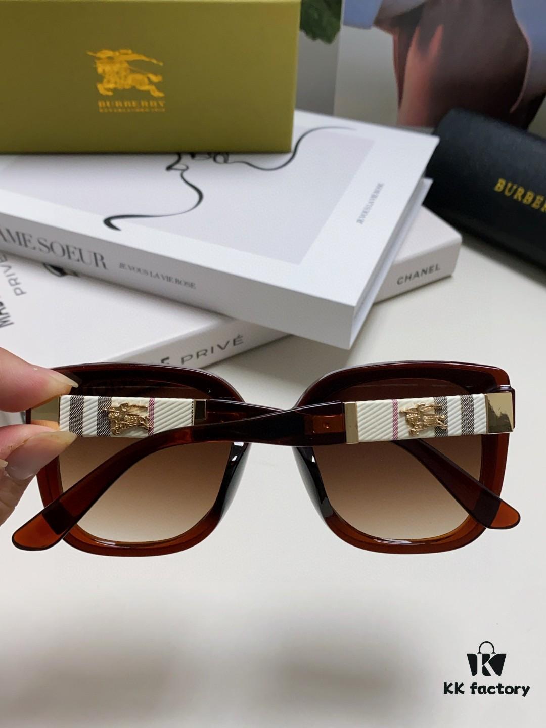 Burberry 2024 New Korean-Style Oversized Wide-Leg Fashionable Fast-Moving Sunglasses Unisex Celebrity-Inspired Slimming Sun Glasses with Horse Logo and Classic Check Pattern