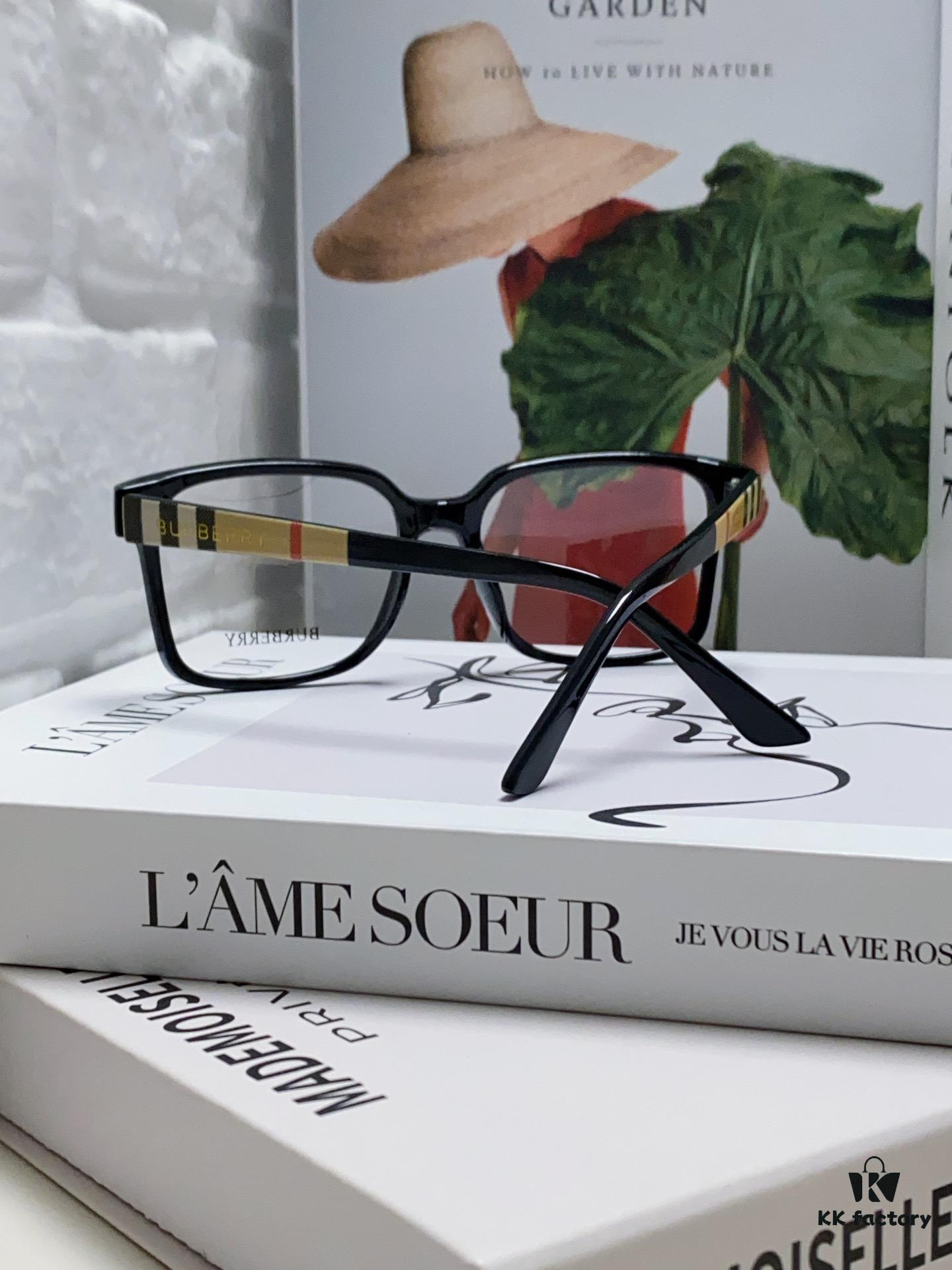 Burberry 2024 New Arrival Eyeglass Frame Korean Style Trendy Oversized Prescription Glasses Lightweight Unisex Optical Frame Suitable for Daily Wear