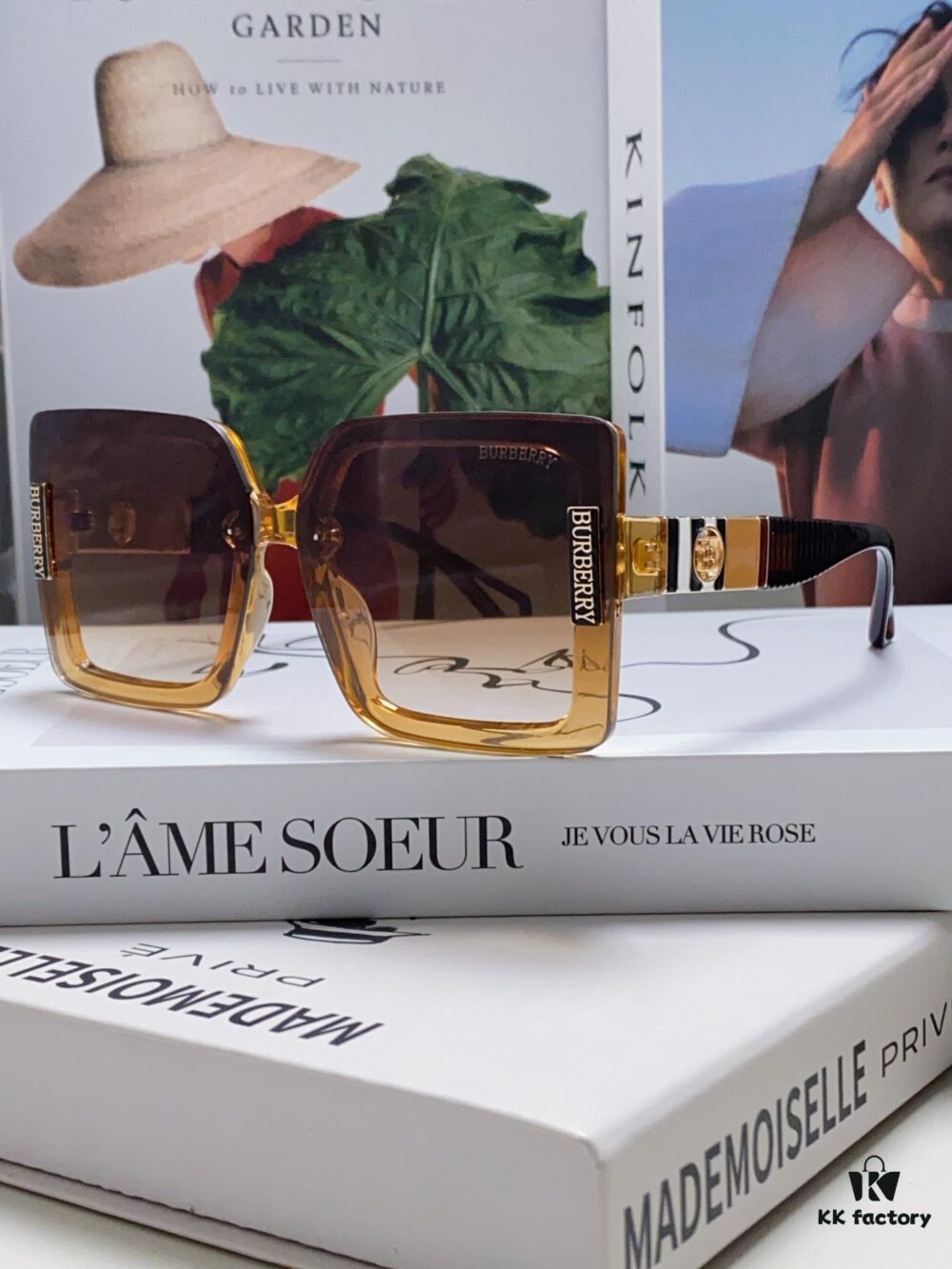 Burberry 2024 New Arrival Trendy Sunglasses for Women, Korean Style UV Protection Oversized Glasses, Slimming and Stylish, Influencer Favorite for Driving, Instagram-Worthy Fashion Sunnies