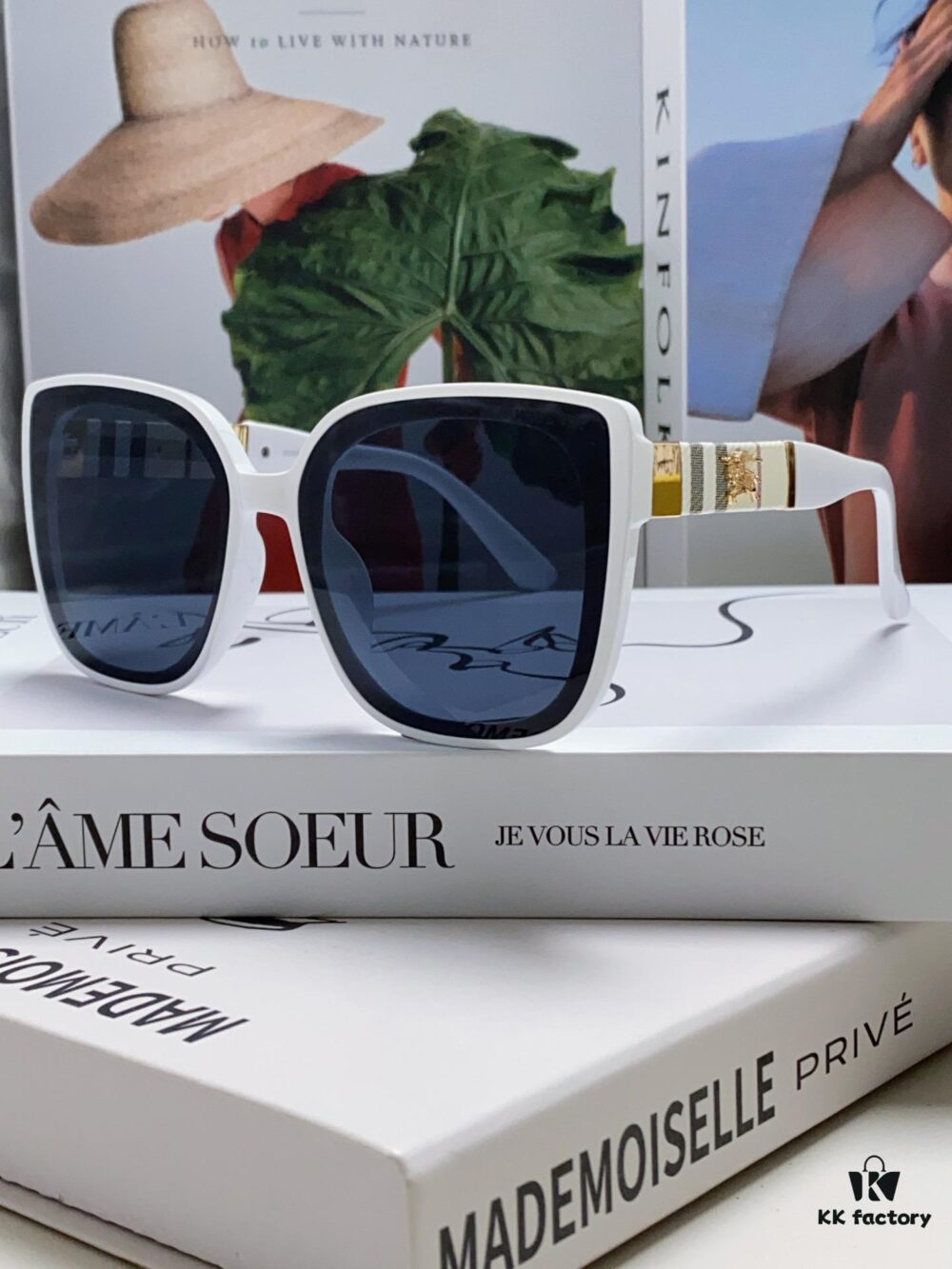 Burberry 2024 New Korean-Style Oversized Wide-Leg Designer Sunglasses Unisex Celebrity-Inspired Slimming Sun Glasses with Horse Logo and Classic Plaid Pattern