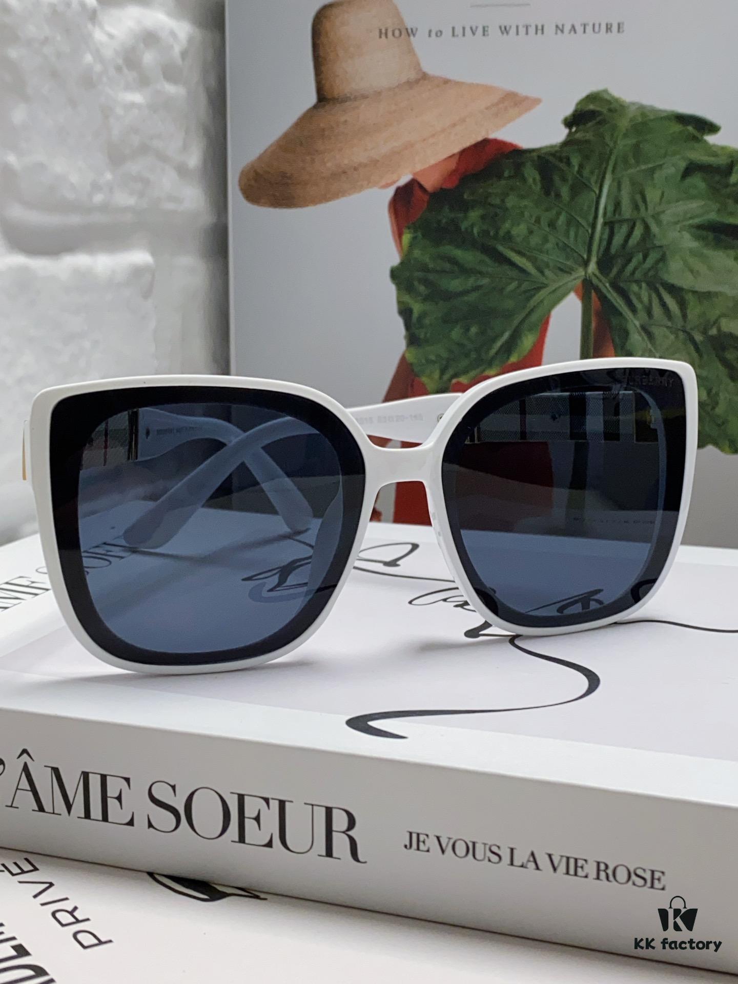 Burberry 2024 New Korean-Style Oversized Wide-Leg Designer Sunglasses Unisex Celebrity-Inspired Slimming Sun Glasses with Horse Logo and Classic Plaid Pattern