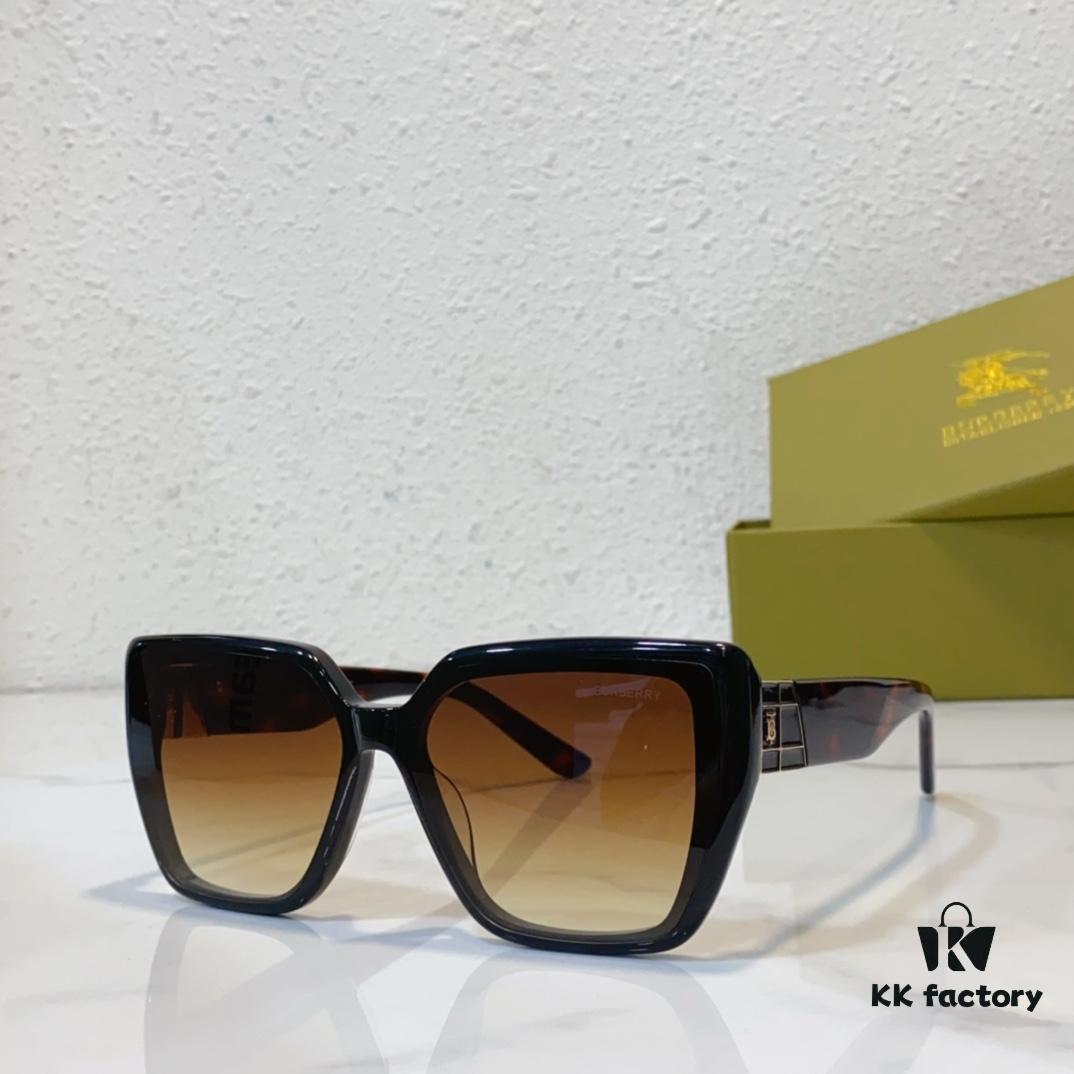 140 BURBERRY MOD: BE5392 Size: 61-15-145 Sunglasses