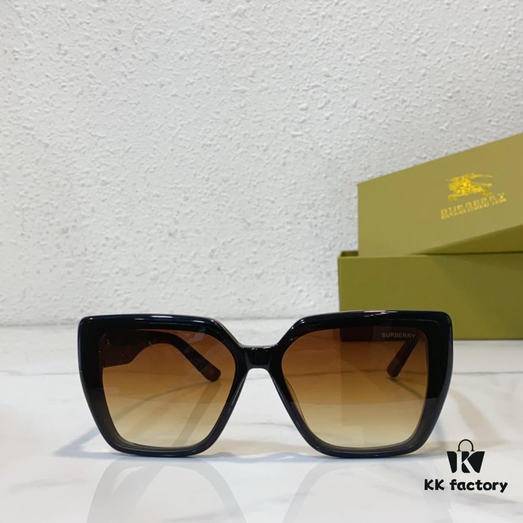 140 BURBERRY MOD: BE5392 Size: 61-15-145 Sunglasses