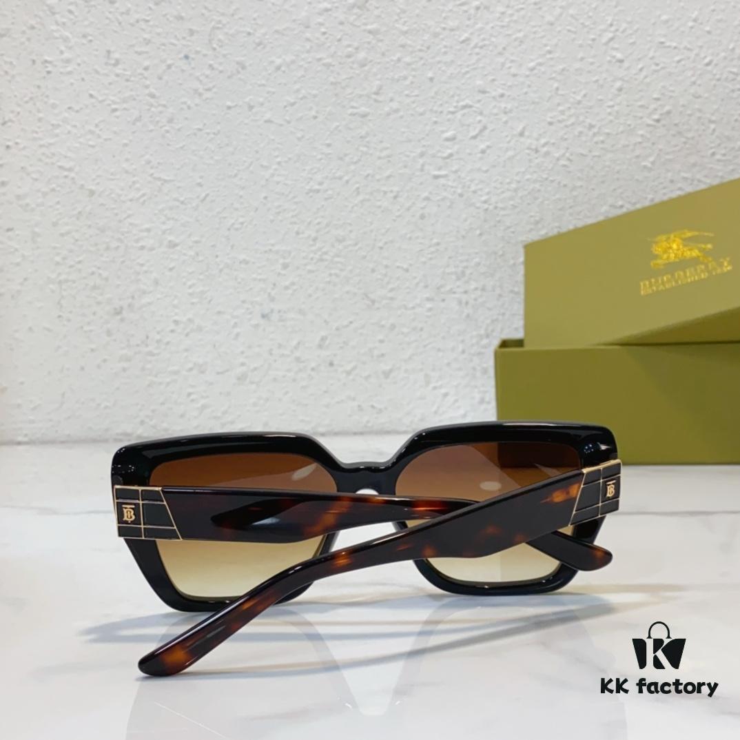 140 BURBERRY MOD: BE5392 Size: 61-15-145 Sunglasses