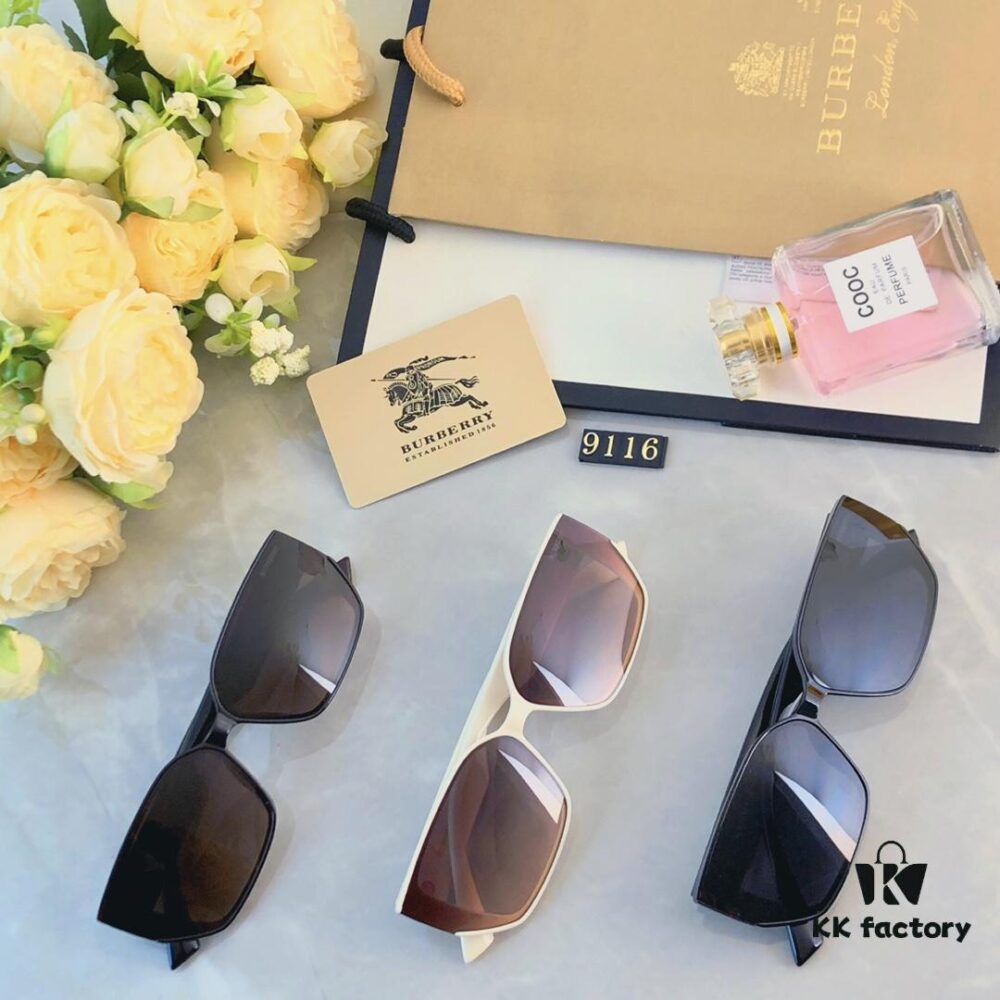 Burberry New Square-Frame Small Sunglasses, Fashionable and Versatile Trendy Glasses from Europe and America