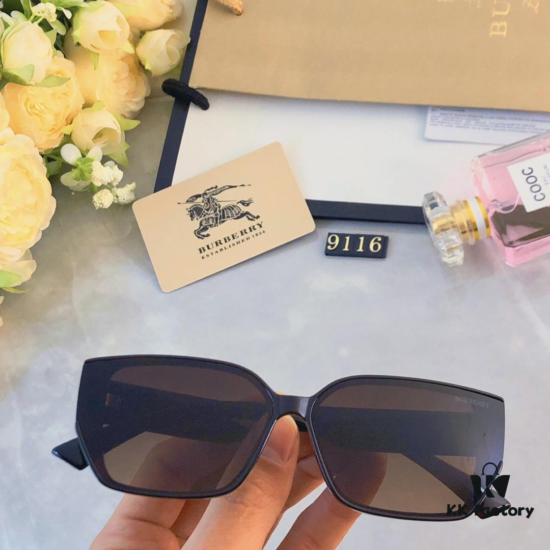 Burberry New Square-Frame Small Sunglasses, Fashionable and Versatile Trendy Glasses from Europe and America