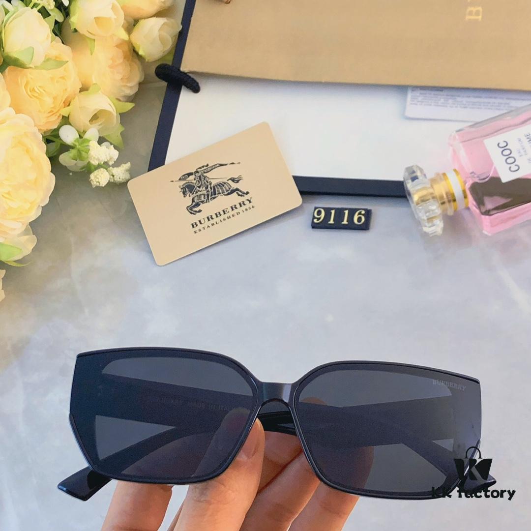 Burberry New Square-Frame Small Sunglasses, Fashionable and Versatile Trendy Glasses from Europe and America