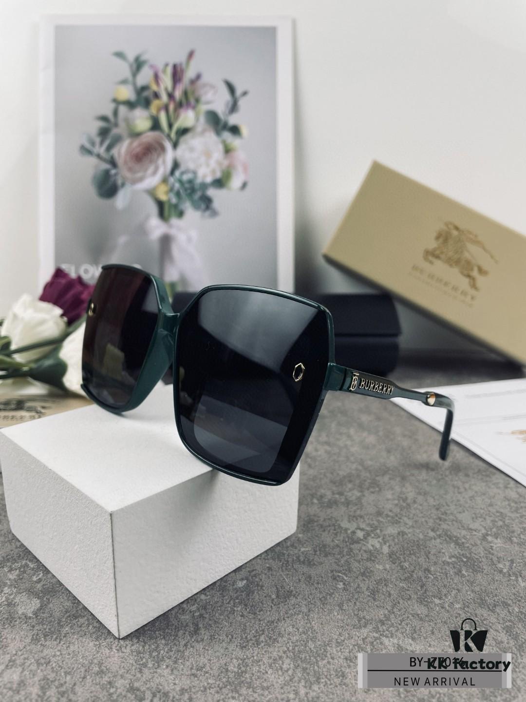 Burberry - Polaroid Resin Polarized Sunglasses with TR Frame Lightweight and Comfortable Fit, Size: 61-15-150