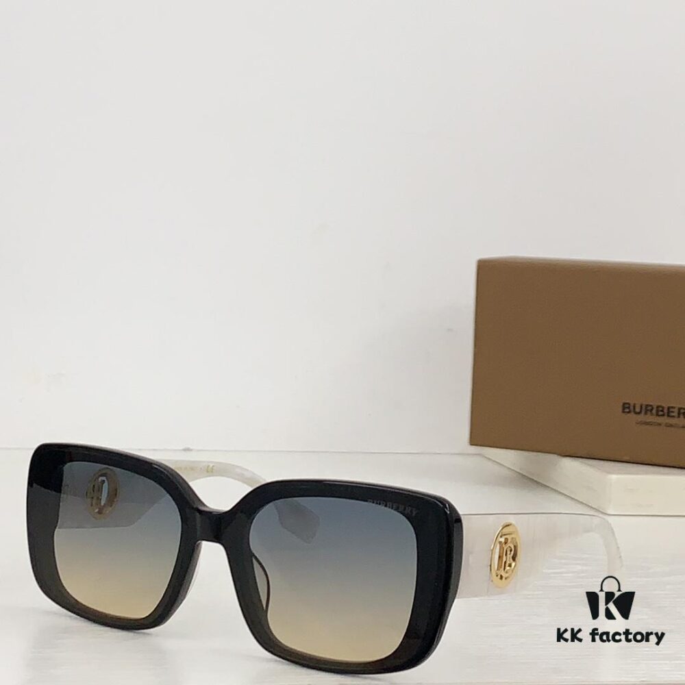 140 BURBERRY B6001 Sunglasses